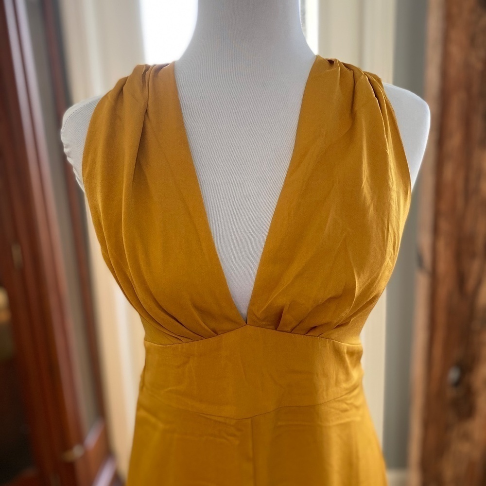 Banana Republic Halter Maxi Dres,  Size 4 - Picture 6 of 15